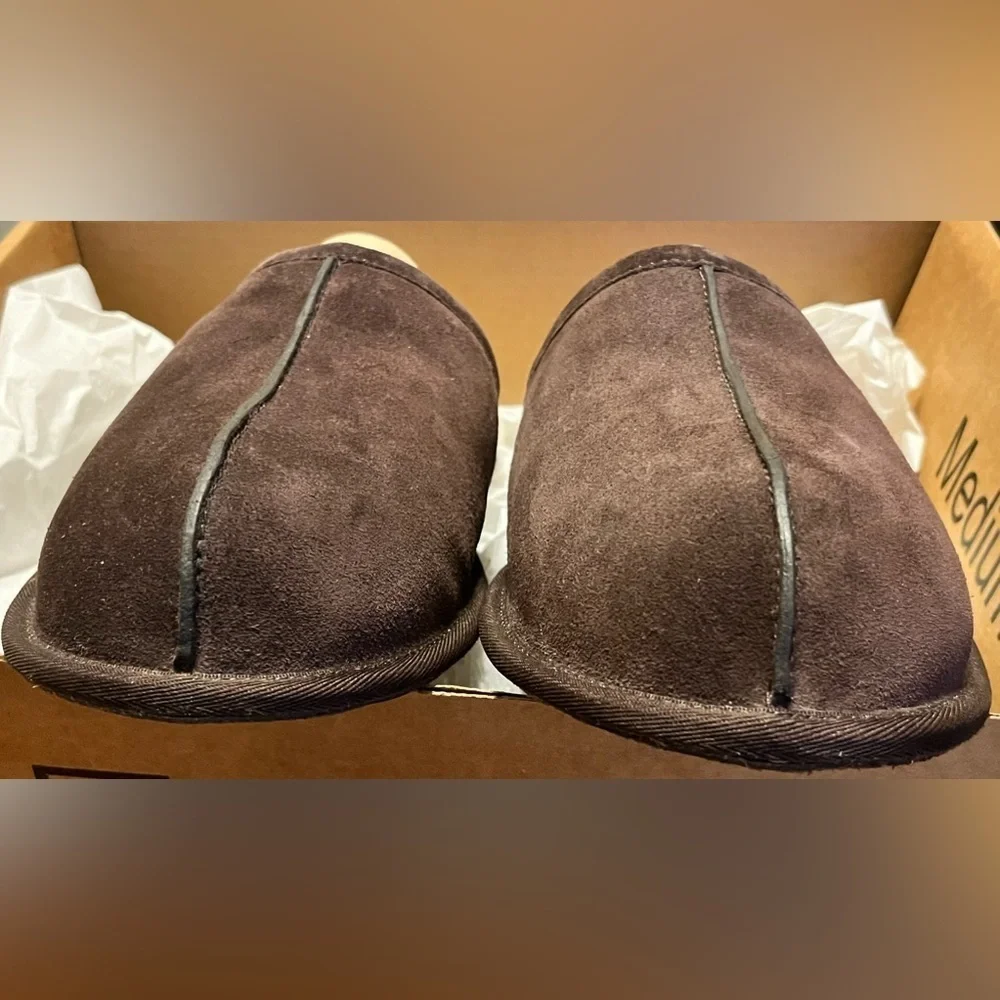 NEW- UGG Men's Scuff Logo Slipper SIZE:17  COLOR: Expresso